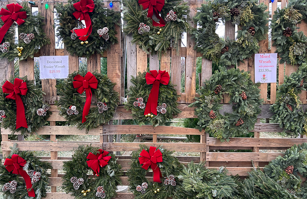 Wreaths Garland Maryland.